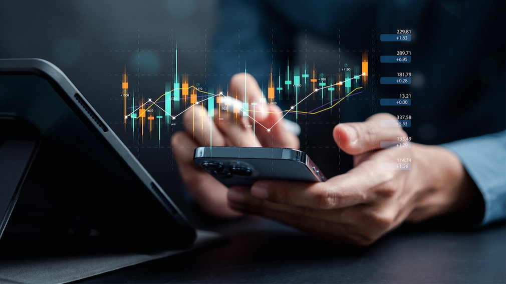 Modern German trading app interface displayed on a smartphone showing portfolio growth