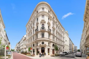 The €100k Altbau Trap: Why Buying Tenanted Apartments in Austria Is a Wealth Killer