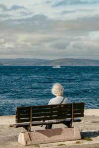 The 300-Euro Trap: Why Krankengeld and Wohngeld Can’t Save Germany’s Middle-Income Elderly