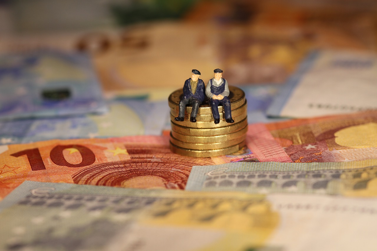 The Great Austrian Pension Debate: Should You Split Statutory Pensions or Build Private Wealth?