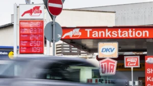 Pendlerpauschale Chaos: Why Your Commute Time Determines Your Tax Refund (and Other Austrian Absurdities)